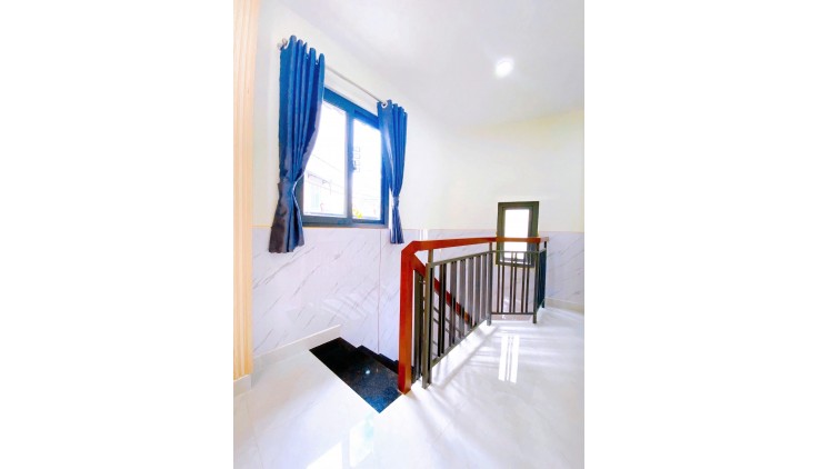 Bán nhà Duy Tân, Quận PHÚ NHUẬN, 3 mặt tiền, Đường xe hơi, 5.8 tỷ